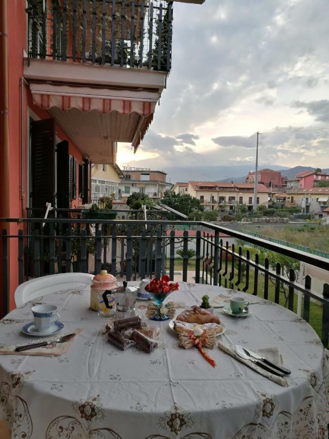 Villa Relax House Giardini-Naxos Exterior foto